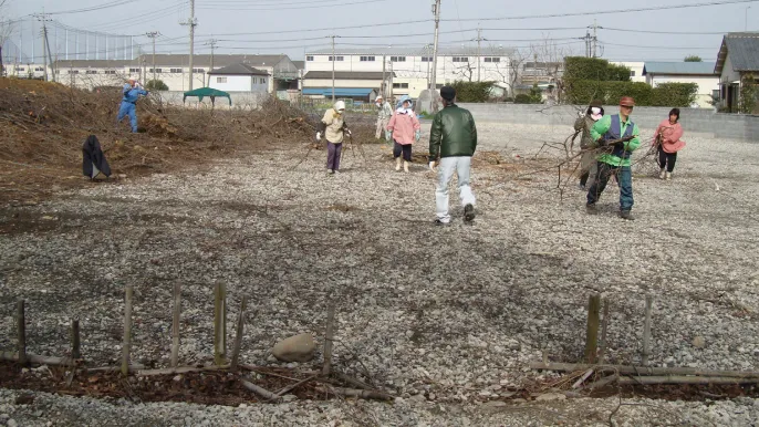 2003年 墓地整備を開始