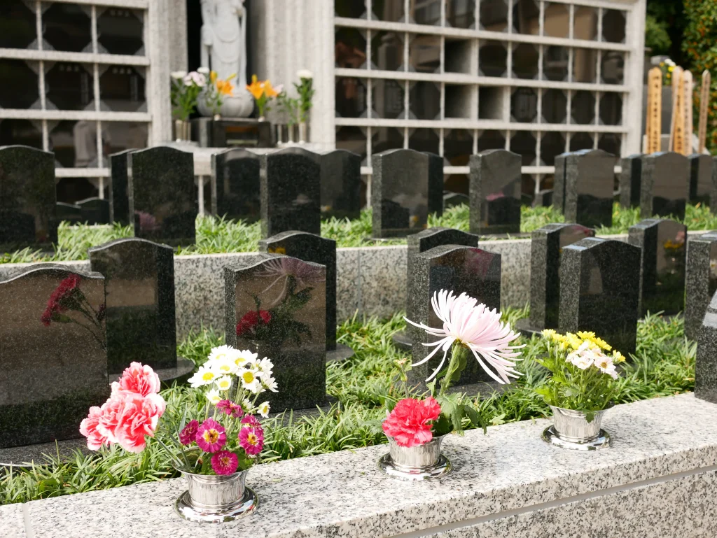 今、“お墓を早めに買う人”が増えている?